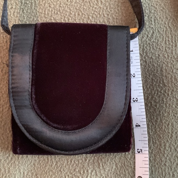 Cute black, velvet crossbody dress purse. Approx 4 1/2” x 5”. Strap approx 25” - Picture 3 of 10